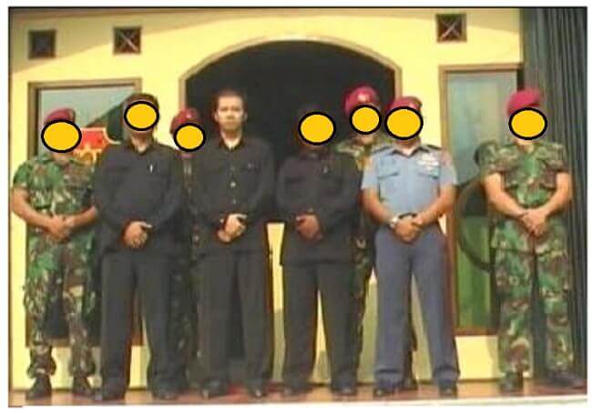 usaha security oprasional dan team depan kantor usaha security oprasional dan team depan kantor
